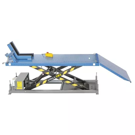 SOLLEVATORE PER MOTO ELETTROIDRAULICO PORTATA KG 600 FERVI S027